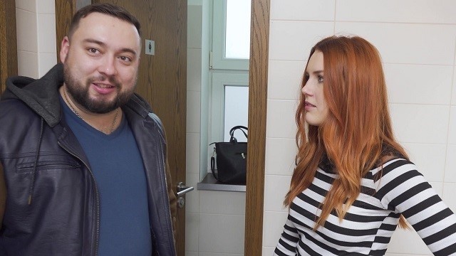 Divine E at red head action