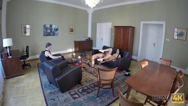 Hunt4k - czech couple money trailer