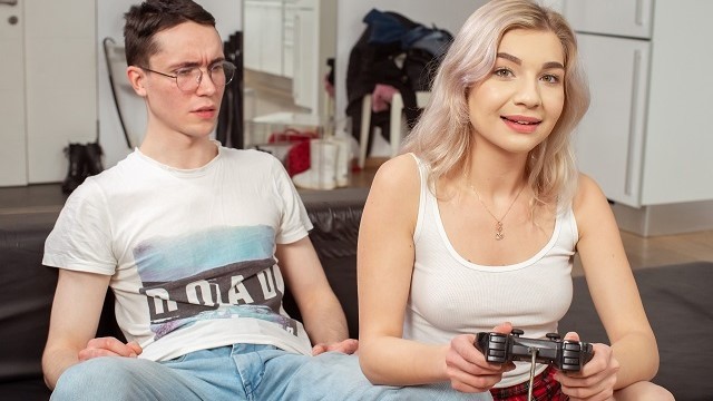 Superb Anna Krowe at blowjob scene