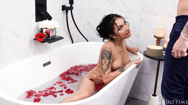 Sweet chick with good ass Avery Black gets screwed by big cock