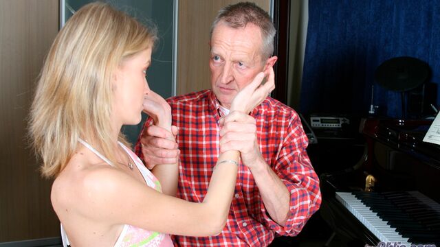 Very cute teen slut Katerina gets impaled in a hardcore mode