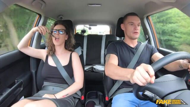 Great-looking brunette Emylia Argan is enjoying intensive pound