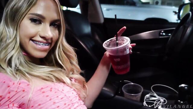 Big-bottomed babe Khloe Kapri likes hardcore anal fuck so much