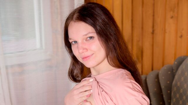 Sex-loving soloing brunette Cinderella knows how to cum on the cam