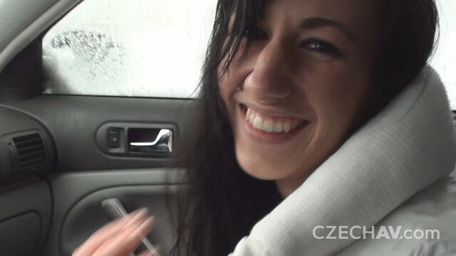 Sweetheart with a beautiful smile enjoys intensive porn