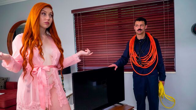 Good-looking hottie Arietta Adams gets impaled from behind