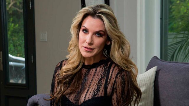 Sensual hottie with huge boobs Kayla Paige likes rough sex