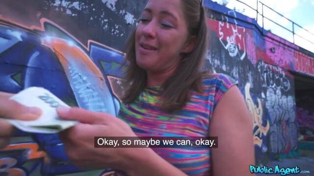 Thick brown-haired chick Elisa Tiger fucks a total stranger