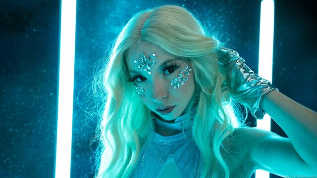 Aesthetic anal porn with a pretty flexible angel Kenzie Reeves