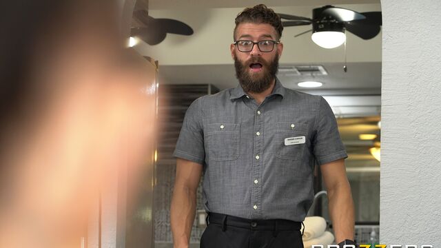 Astonishing brunette with big boobs Joslyn James impaled on the sofa