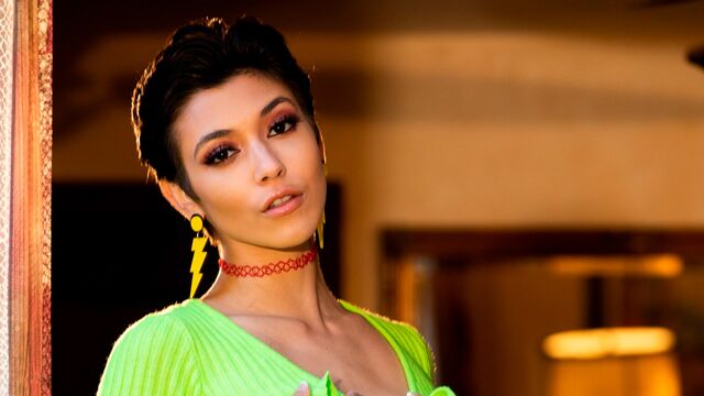 Glamorous girl with short hairs Brooklyn Gray likes intensive penetration