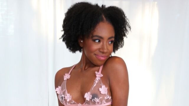 Lusty lady Amari Anne fucked by a hard black dick on the first date