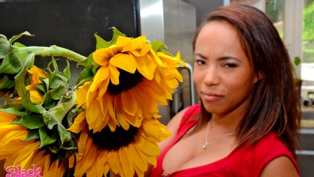 Angelic babe Marie Washington opens her pussy in the missionary pose