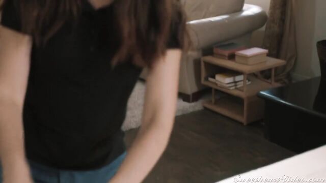 Jane Wilde and Lacy Lennon are fucking in the 69 pose in the bed