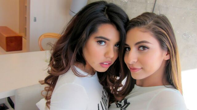 FFM threesome action with Leila Severine and Nina North