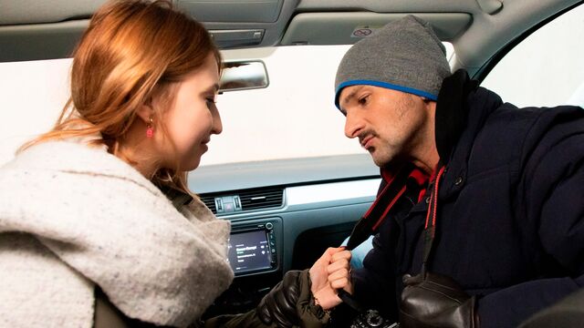 Seduced chick Iris Kis Kis gets her pussy penetrated from behind