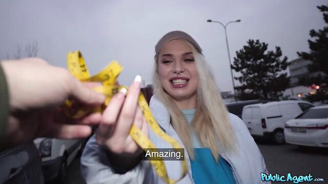 Public agent with a big dick screwed a busty MILF Vera Jarw