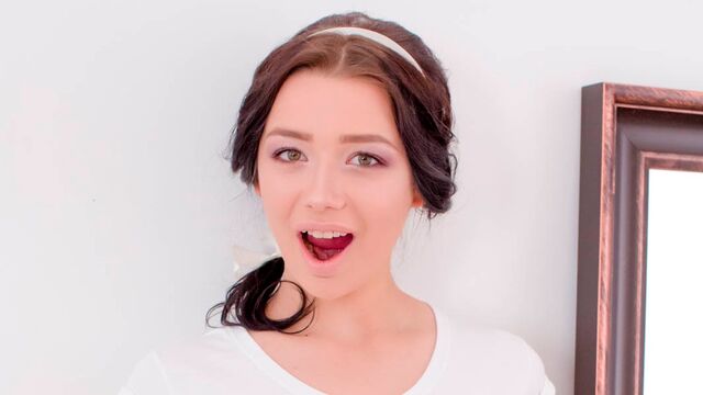 Dude with a big penis fucks with a slender teen Emily Bender