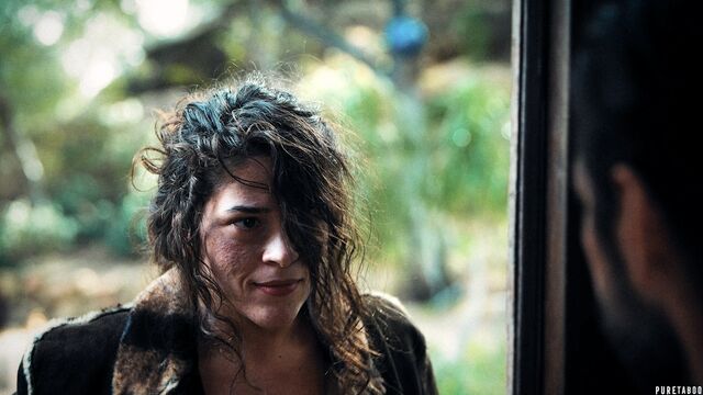 Sweet fuck on the lather sofa with a kinky MILF Victoria Voxxx