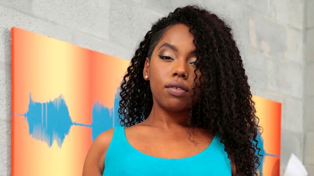 Great-looking chick Finesse likes sucking her lover's dick