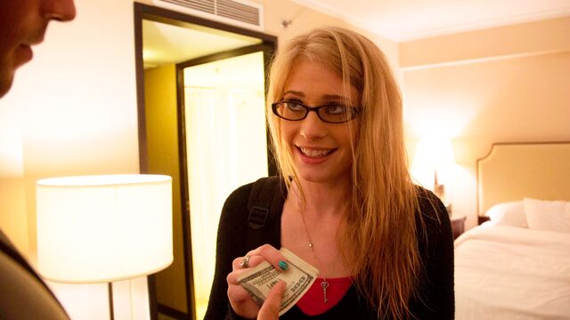 Sex-loving hottie Allie James screwed in the doggy style pose