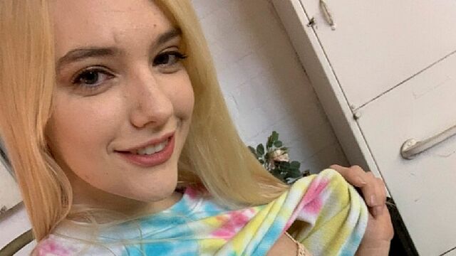 Good-looking blonde Kenna James is enjoying hardcore fuck so much