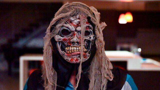 Sweethearts Zoey Laine and Alison Rey have fun in the cowgirl pose