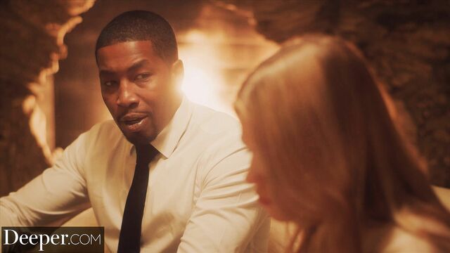 Aesthetic intensive pound session with a sensual blonde Leah Lee