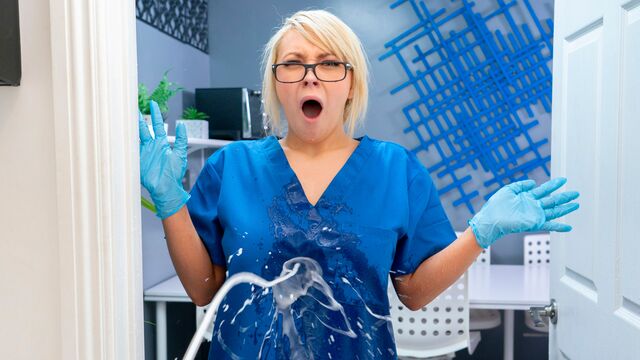 Interracial seduction with two girls Barbie Crystal and Ava Sinclaire