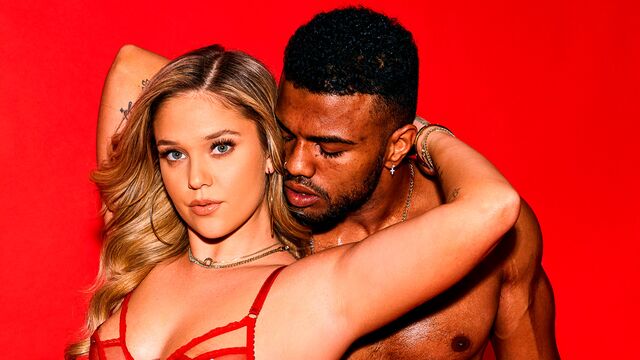 The first-class hottie Kali Roses screwed in the cowgirl pose