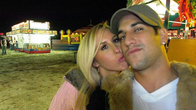 Curvy babe with round bottom Paige Price banged by long wiener