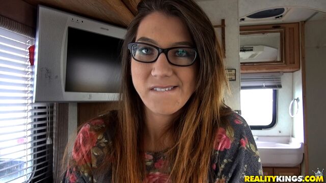 Hard fuck with a brown-haired hottie Penny Hart on the backseat