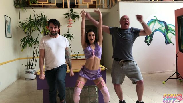 Cheating teen brunette Brooklyn Gray screwed from behind