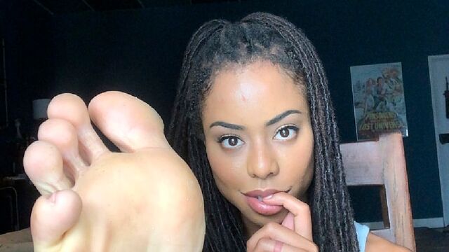 White dude with a long dick fucks with a long-haired angel Kira Noir