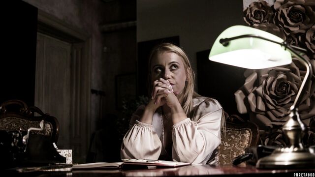 Hardcore double penetration with a toy and Nikky Thorne