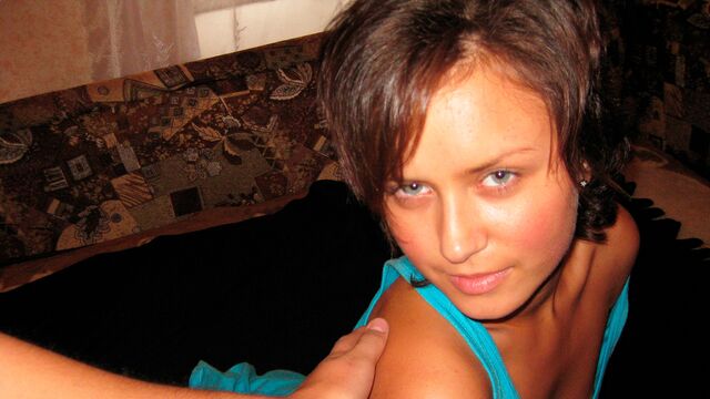 Sensual amateur porn on the sofa with a slender teen Jenny