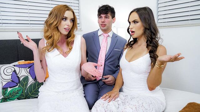 Foursome action with gorgeous girlfriends Jessica Aaren and Teal Conrad