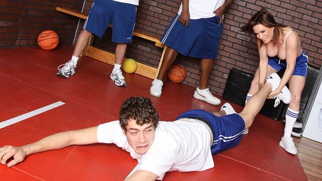 Intensive anal pound with a big-breasted brunette Diamond Foxxx