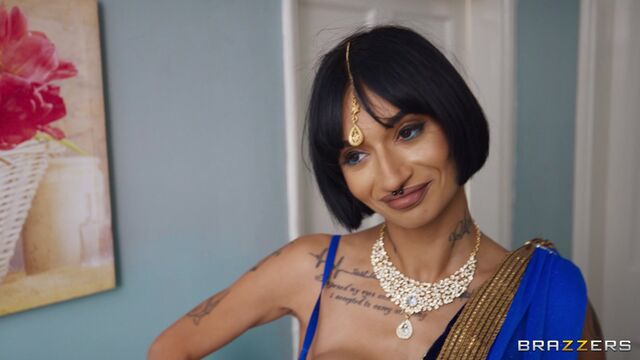 Dude with a long giant dick impaled a silicone tits brunette Candy Scott