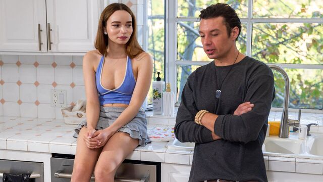 Spicy kitchen face fucking with a gorgeous brunette Selina Imai