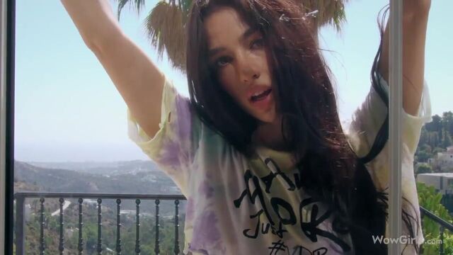 Aesthetic close-up sex play with a long-legged brunette Kama Oxi