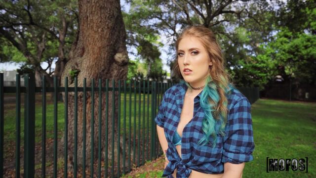 Aesthetic brunette babe Electra Rayne is enjoying intensive pound