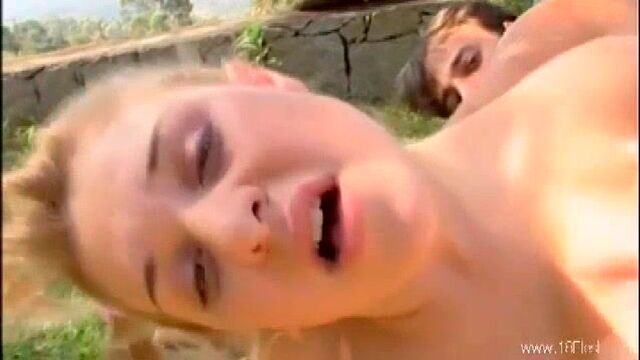 Good outdoor sex session with a nice-looking hottie Dana