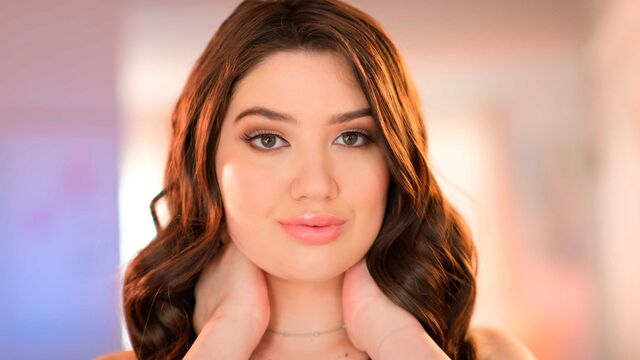 Angelic brunette with huge boobs Alyx Star is enjoying hard fuck