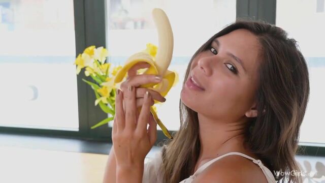 Sensual angel with nice boobs Savana stimulates her crack