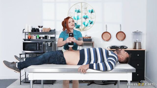 Rough sex on the table with a long-legged redhead Sinatra Monroe