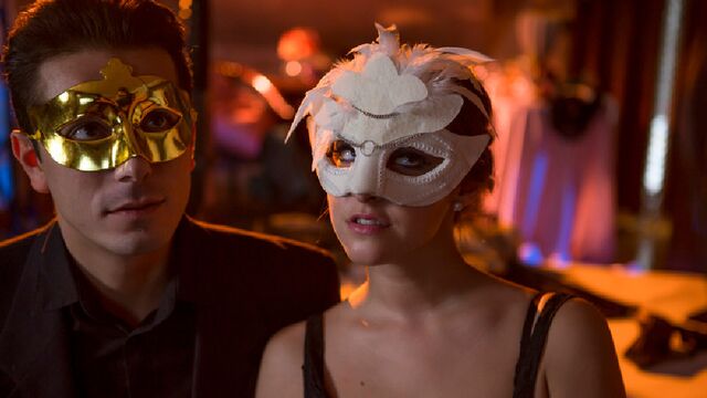 Amirah Adara and her BF fuck Ania Kinski in a weird threesome