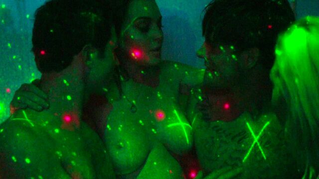 Celebrity porn featuring Lindsay Lohan and other foursome addicts