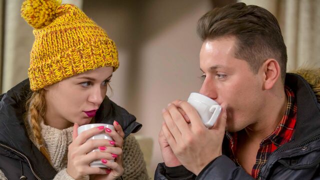 Jenny Mason and Lara De Santis enjoying fucking in FFM