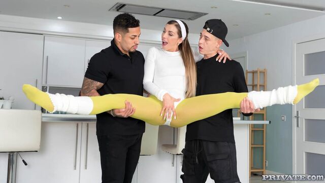 Beautiful hottie Valeria Fuentes feels two big dicks in her wet holes